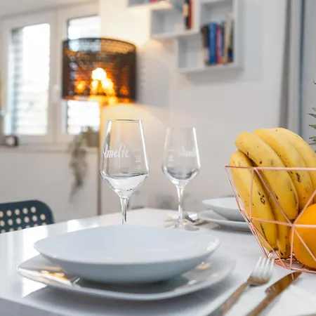 Amelie Chez Inez Radolfzell am Bodensee