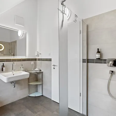 Amelie Chez Inez Radolfzell am Bodensee